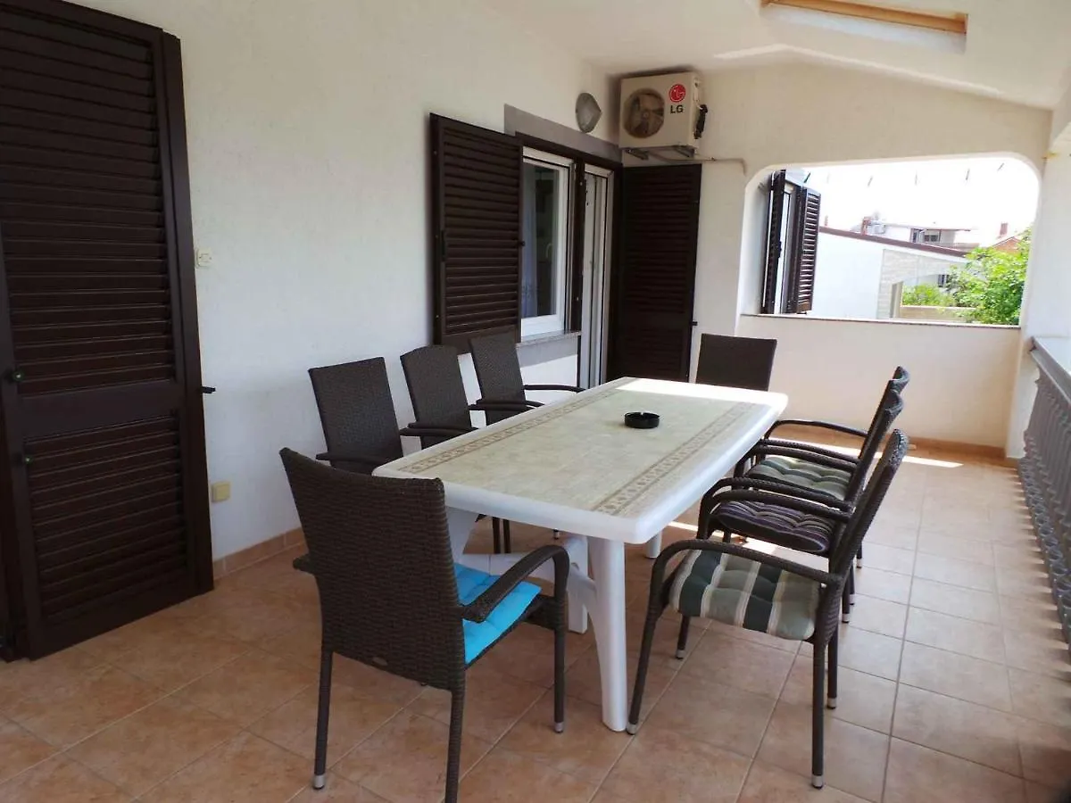 Apartment In Medulin With Four-Bedrooms 1